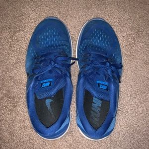 Nike Flex RN running shoes